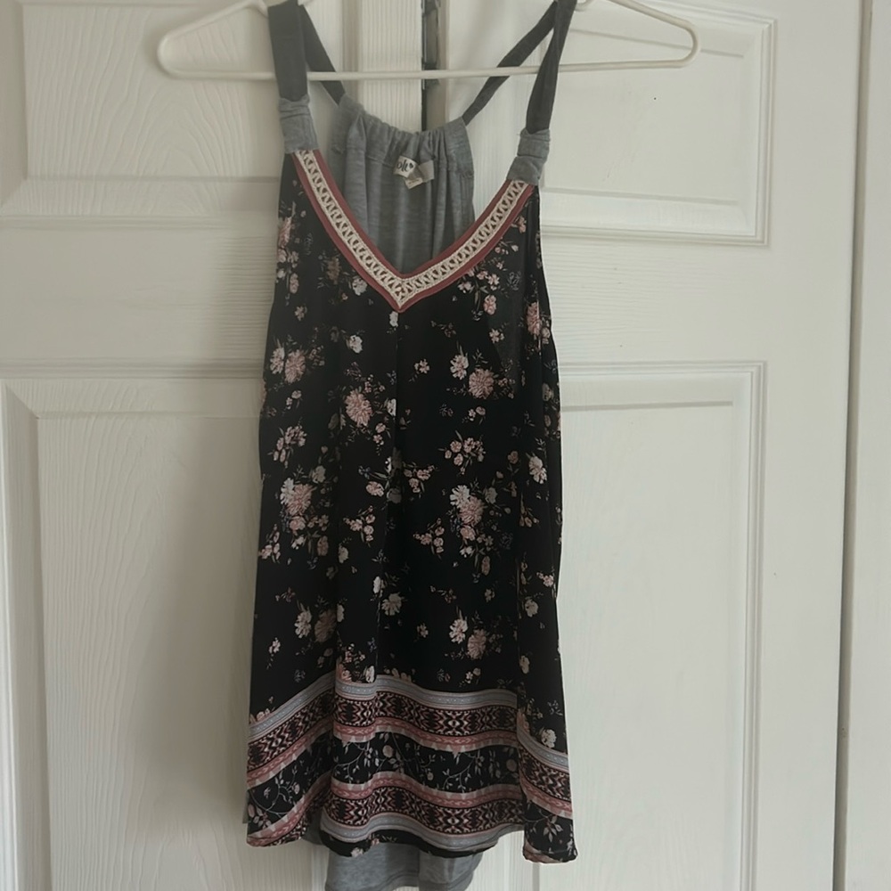 Women’s medium tank top